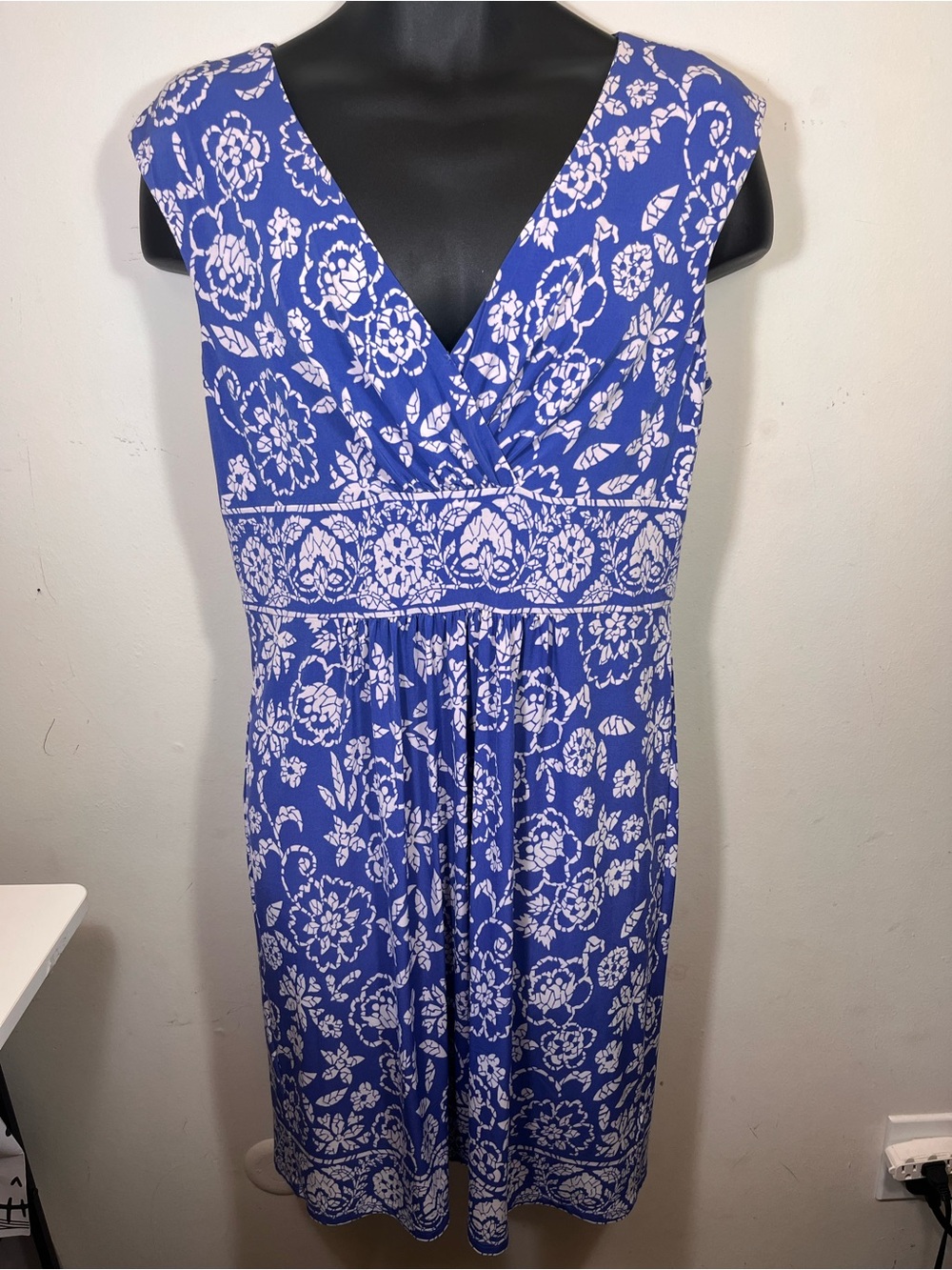 Chaps Sleeveless Blue Floral Dress